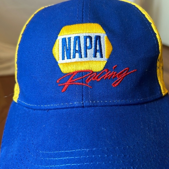 NASCAR Racing Hat Team NAPA Chase Elliott Team signatures - Picture 3 of 7